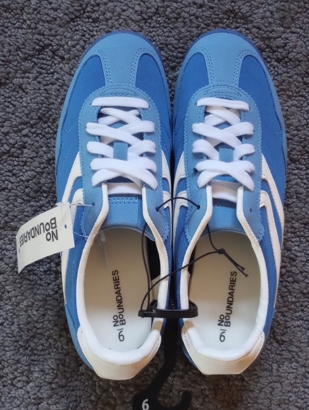 NWT No Boundaries Blue & White Retro Lace Up Jogger Sneakers, Size 9 & 8.5 - Picture 2 of 5